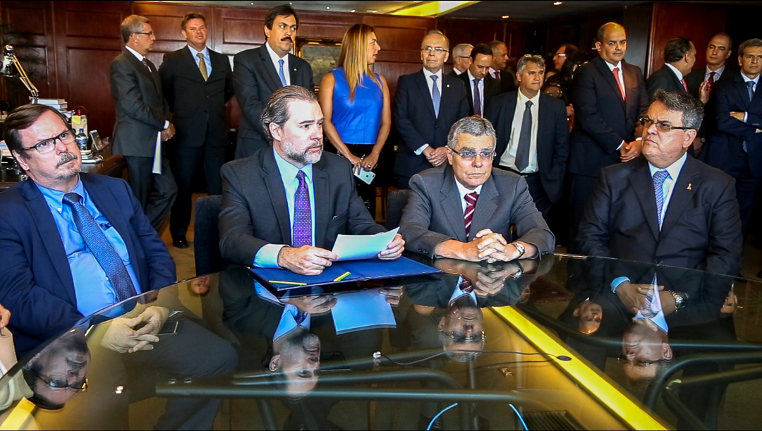 TJ/RJ implantará PJe, sistema de processo eletrônico do CNJ