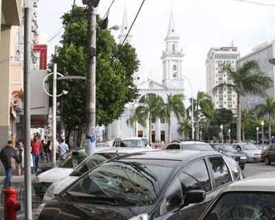 DIREITOS SÃO DE TODOS Retiradas placas que indicavam vagas privativas
