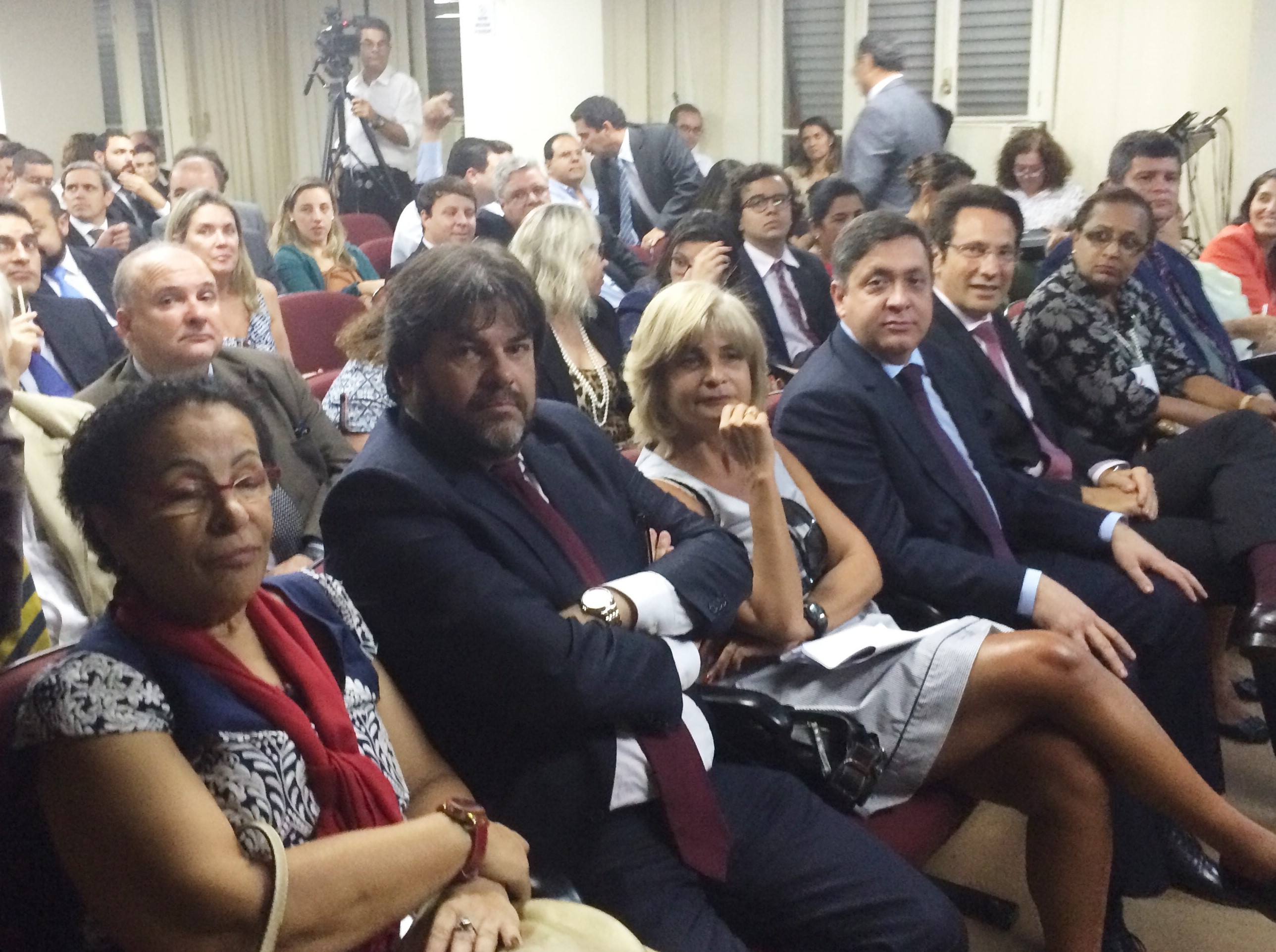 MPT-RJ realiza audiência pública sobre fraudes na contratação de advogados