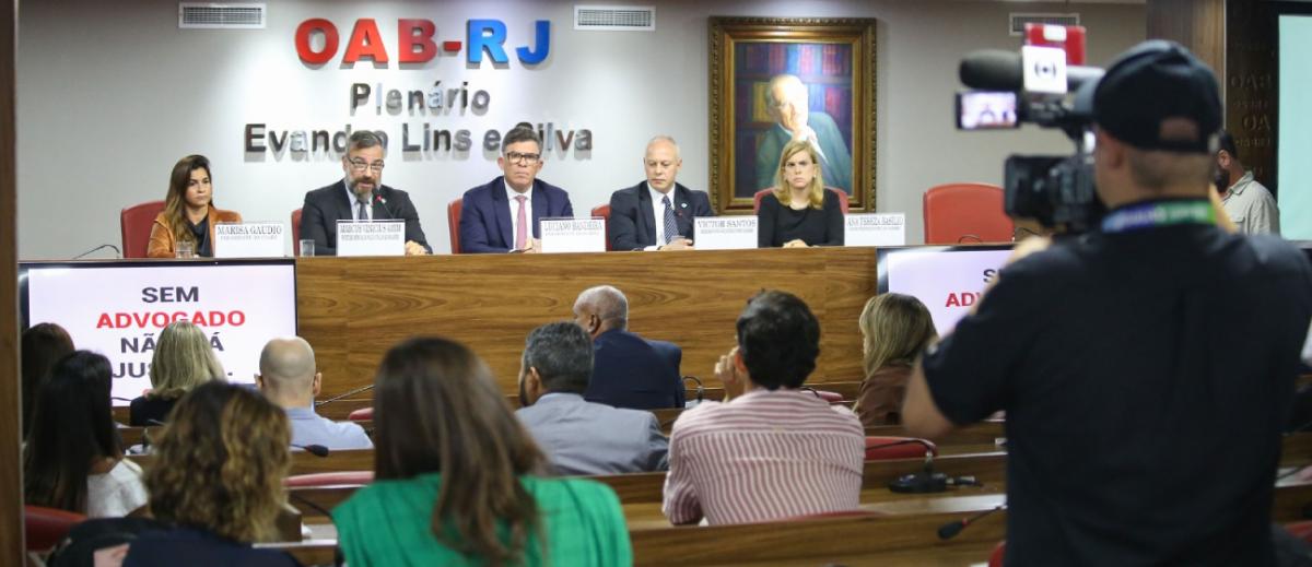 "A possibilidade de existir relação com a atividade profissional causa grande preocupação à OAB", diz Luciano Bandeira em coletiva de imprensa sobre assassinato de advogado