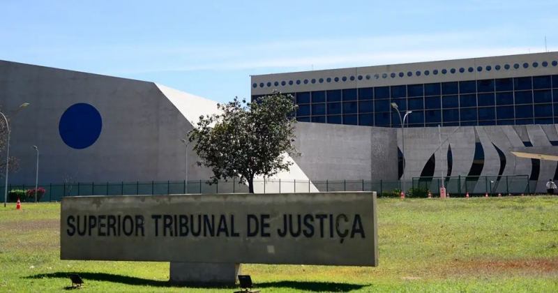Advogado campista entre os coautores de importante obra jurídica lançada em Brasília